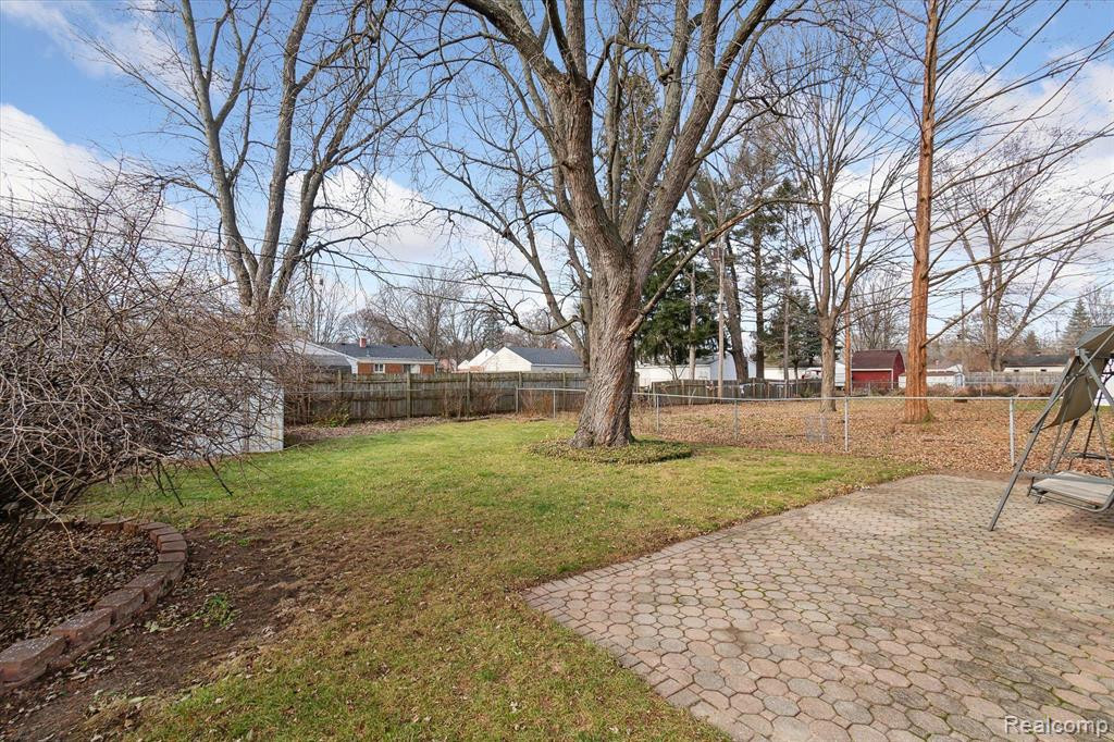 571 BAGLEY Avenue, Ypsilanti, MI 48198 — Photo 32