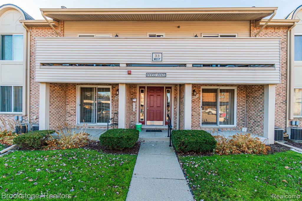 44467 SAVERY Drive, Canton, MI 48187 — Photo 2