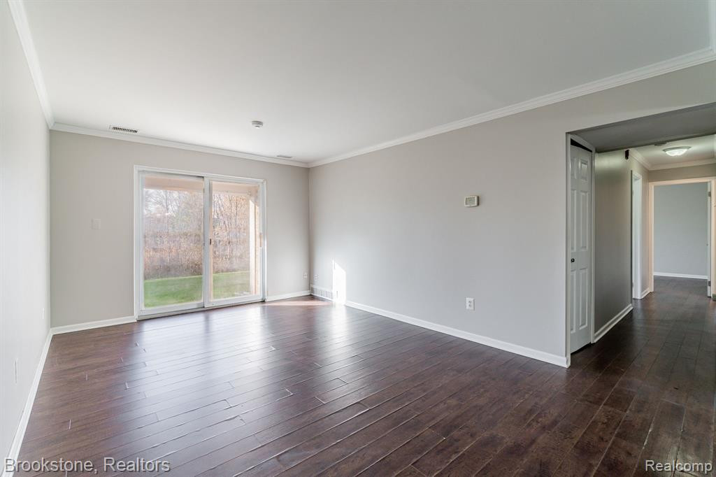 44467 SAVERY Drive, Canton, MI 48187 — Photo 4