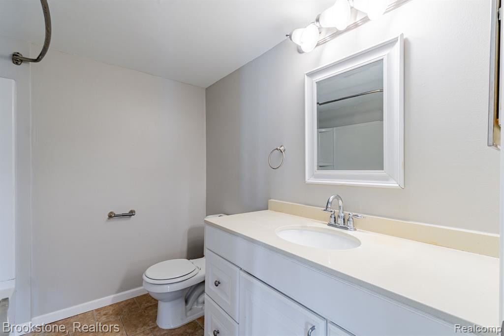 44467 SAVERY Drive, Canton, MI 48187 — Photo 19