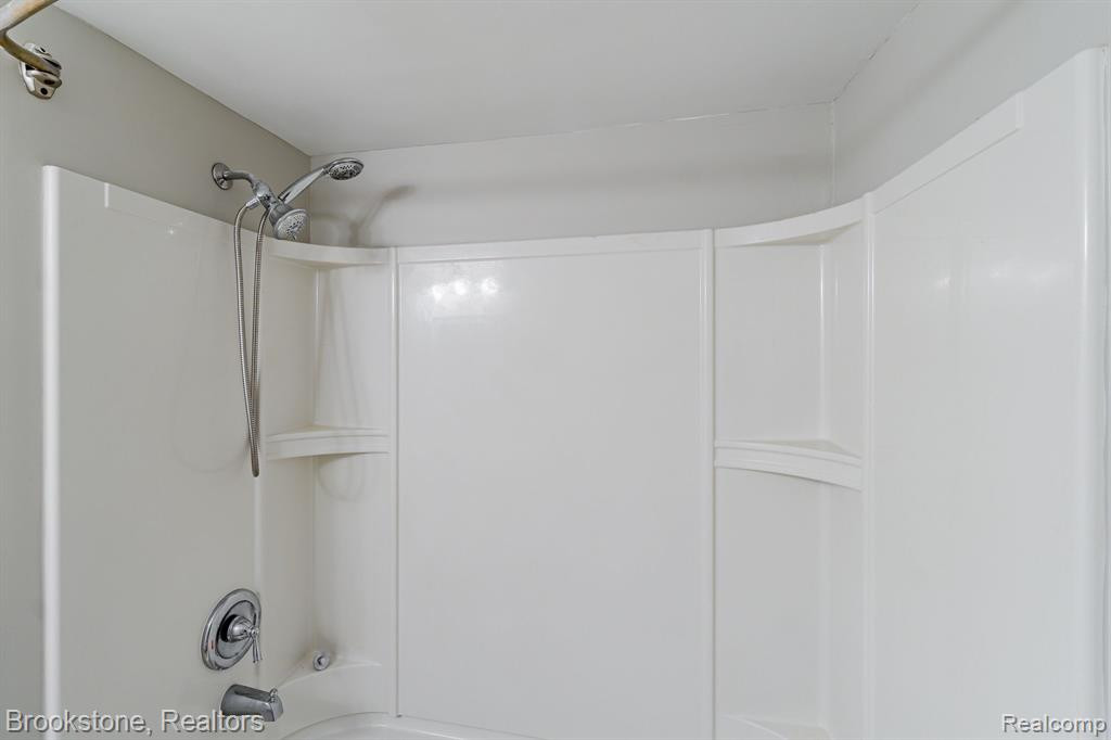 44467 SAVERY Drive, Canton, MI 48187 — Photo 21