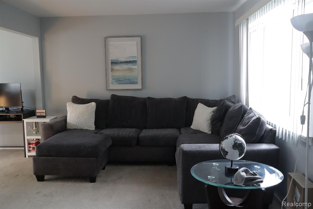 8237 BRISTOL Street, Westland, MI — Photo 8