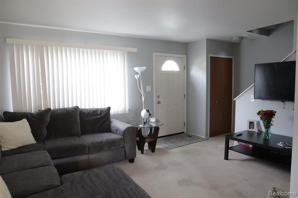 8237 BRISTOL Street, Westland, MI — Photo 9