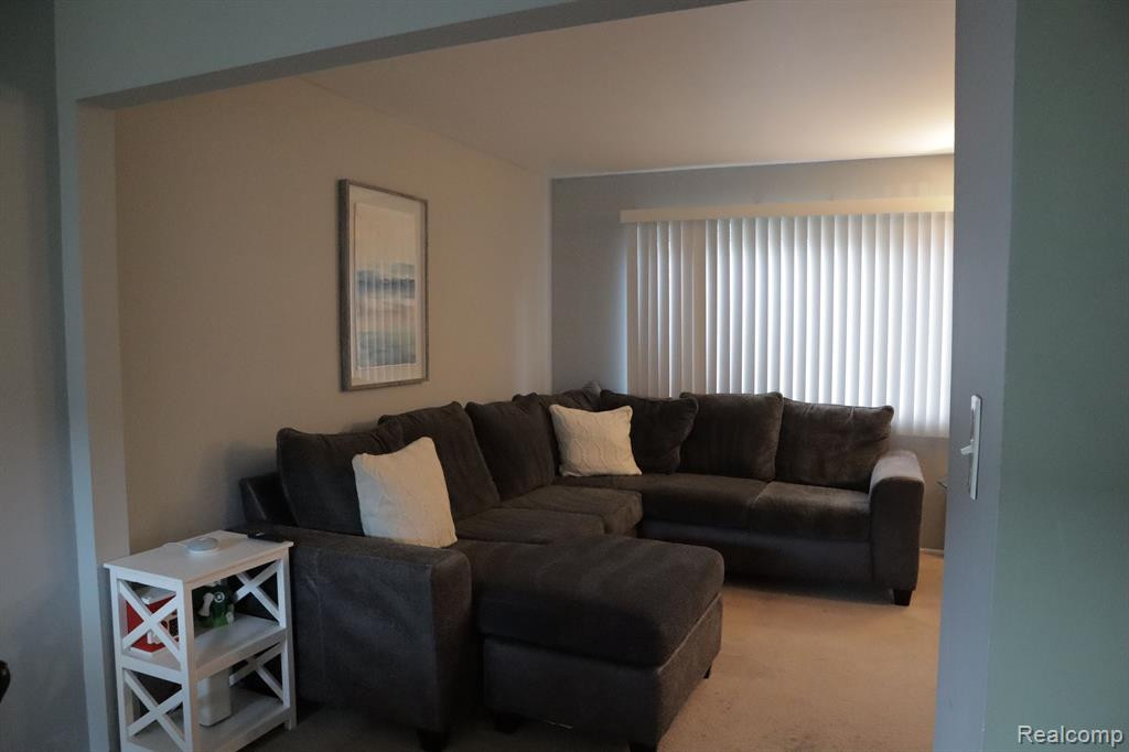 8237 BRISTOL Street, Westland, MI — Photo 10