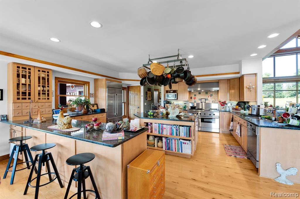 1407 W JOY Road, Ann Arbor, MI 48105 — Photo 20