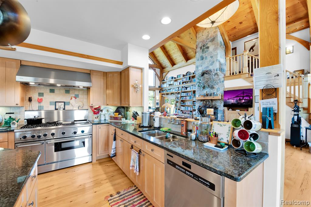 1407 W JOY Road, Ann Arbor, MI 48105 — Photo 22