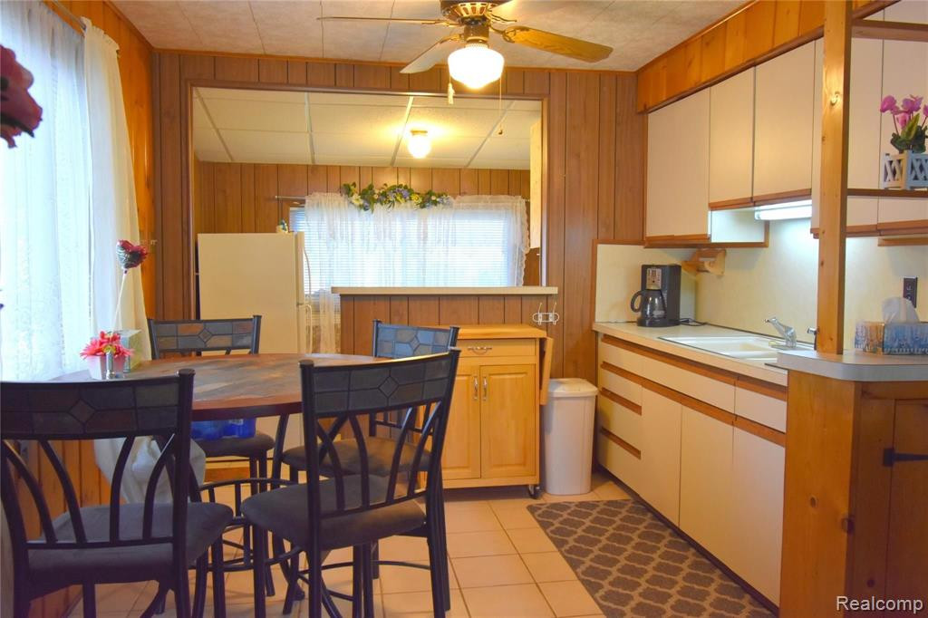 11853 PATTERSON LAKE Drive, Pinckney, MI 48169 — Photo 9