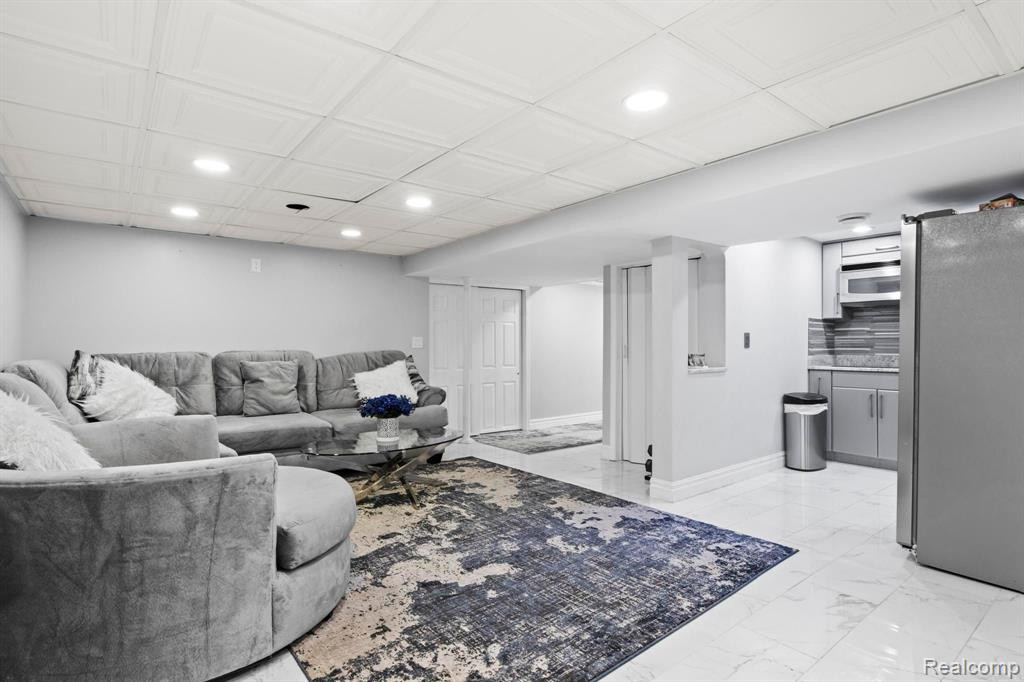 12 BLAIR Lane, Dearborn, MI 48120 — Photo 23
