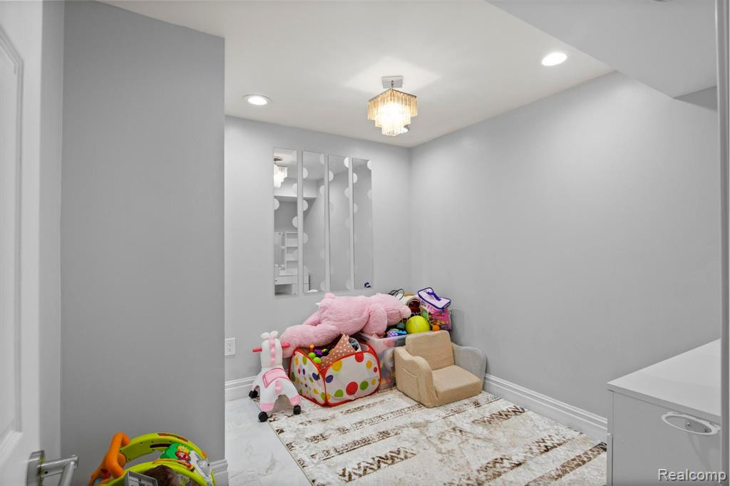 12 BLAIR Lane, Dearborn, MI 48120 — Photo 26