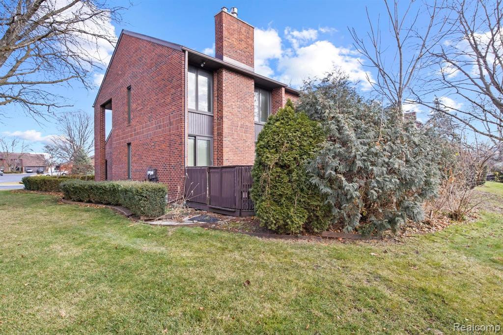 12 BLAIR Lane, Dearborn, MI 48120 — Photo 30