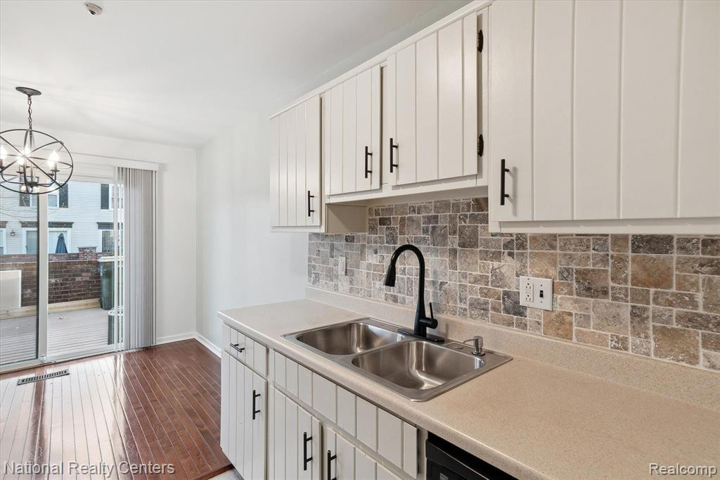 41156 NORTHWIND Drive, Canton, MI 48188 — Photo 5