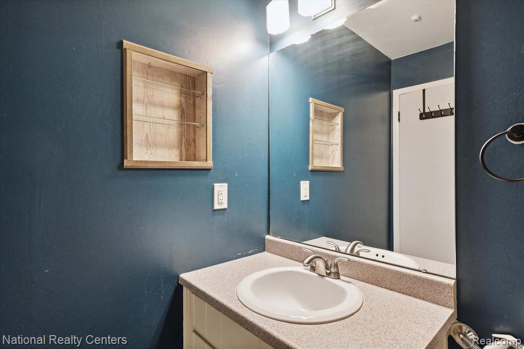 41156 NORTHWIND Drive, Canton, MI 48188 — Photo 10