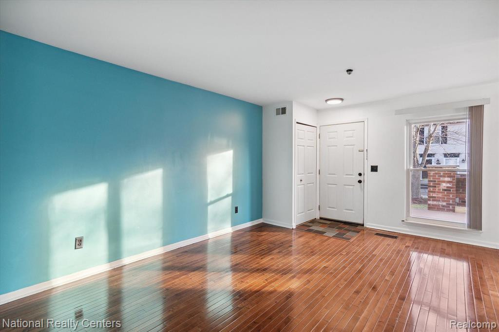 41156 NORTHWIND Drive, Canton, MI 48188 — Photo 15