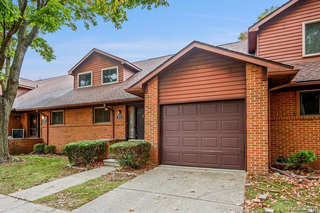 3610 OLD CREEK Road, Troy, MI 48084 — Photo 3