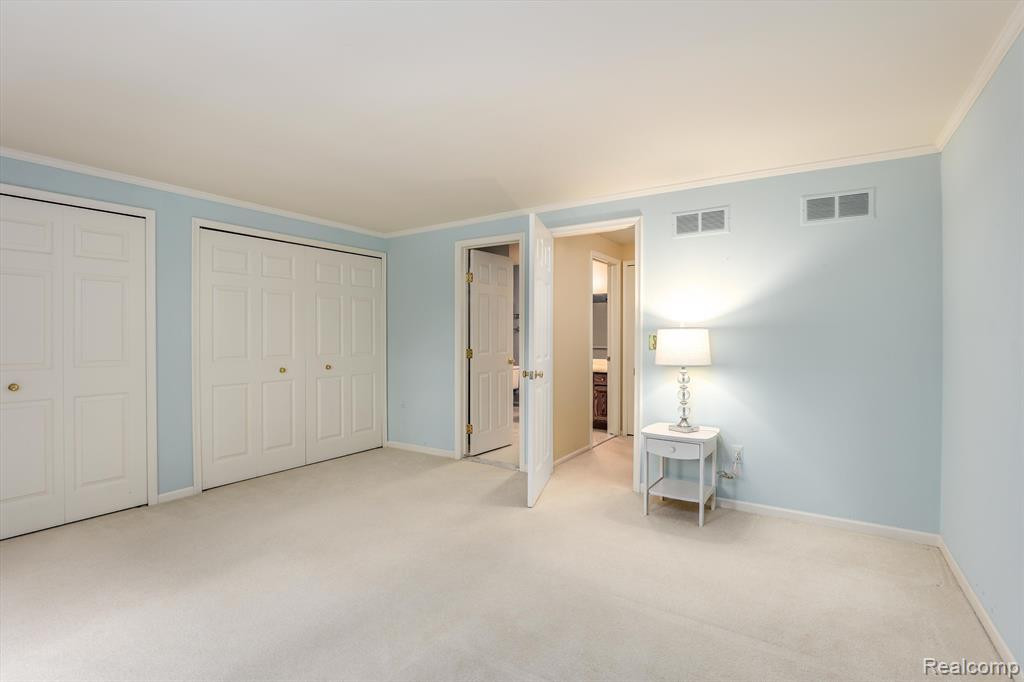 3610 OLD CREEK Road, Troy, MI 48084 — Photo 12
