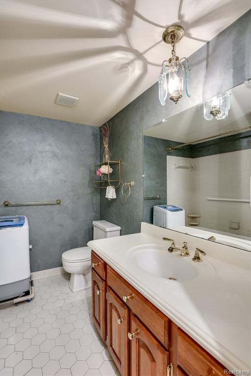 3610 OLD CREEK Road, Troy, MI 48084 — Photo 19