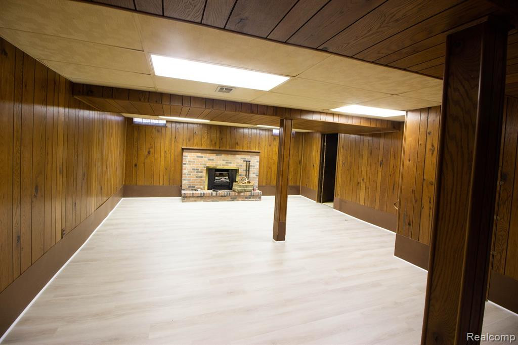 3610 OLD CREEK Road, Troy, MI 48084 — Photo 20
