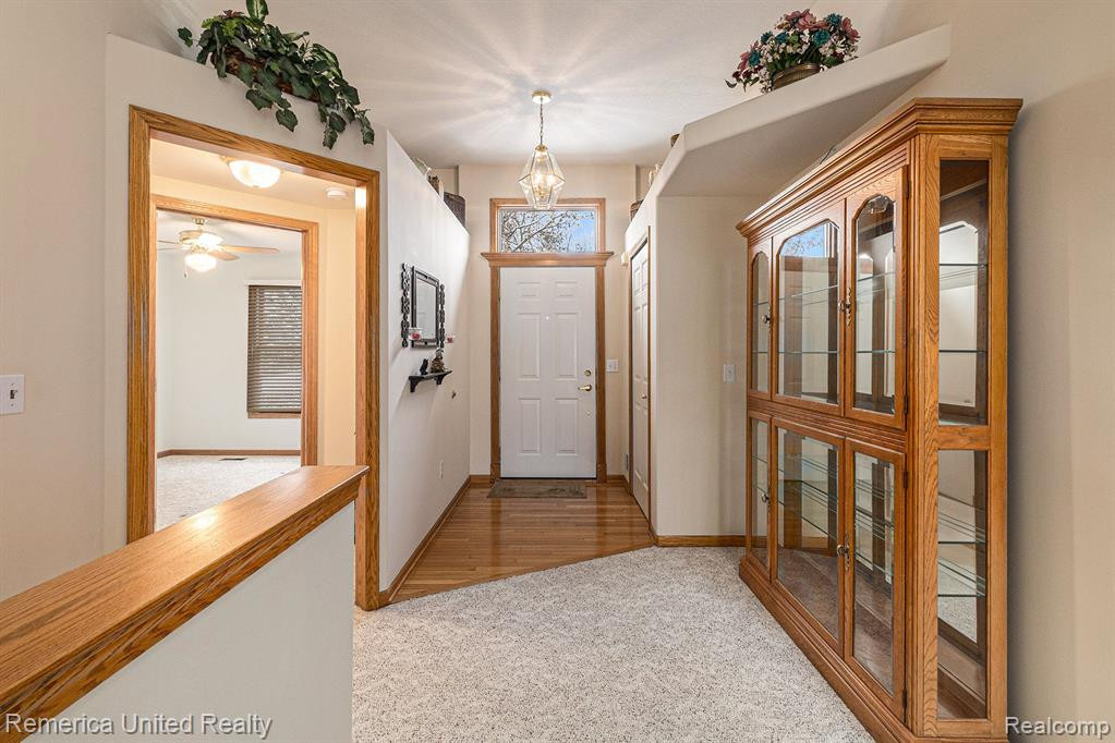 939 PERSIMMON Drive, Brighton, MI 48116 — Photo 16