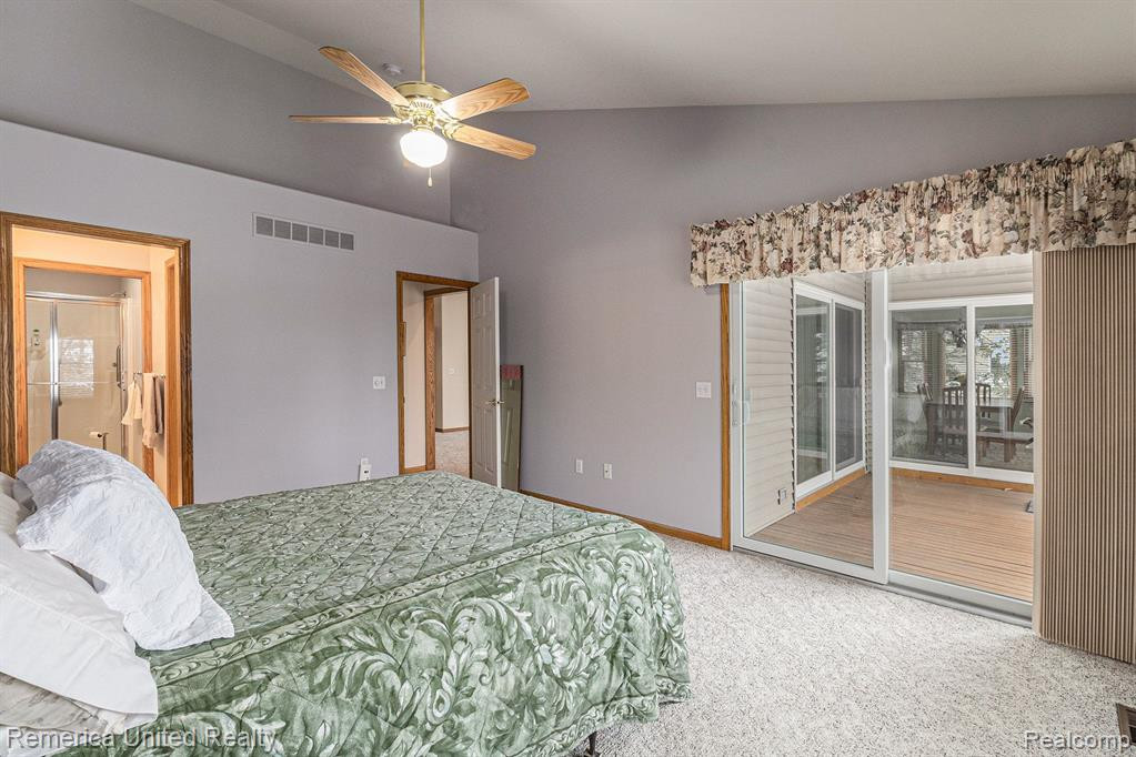 939 PERSIMMON Drive, Brighton, MI 48116 — Photo 18