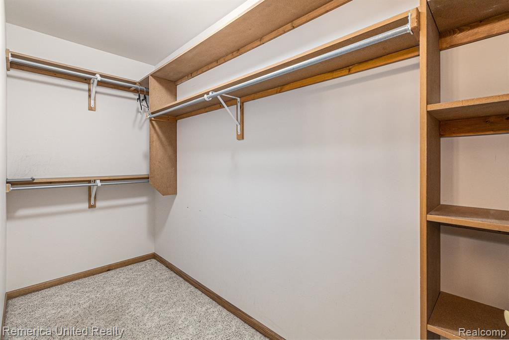 939 PERSIMMON Drive, Brighton, MI 48116 — Photo 19