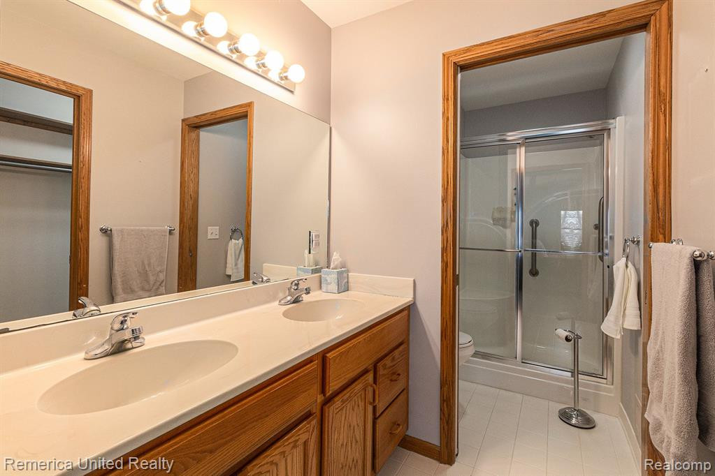 939 PERSIMMON Drive, Brighton, MI 48116 — Photo 20