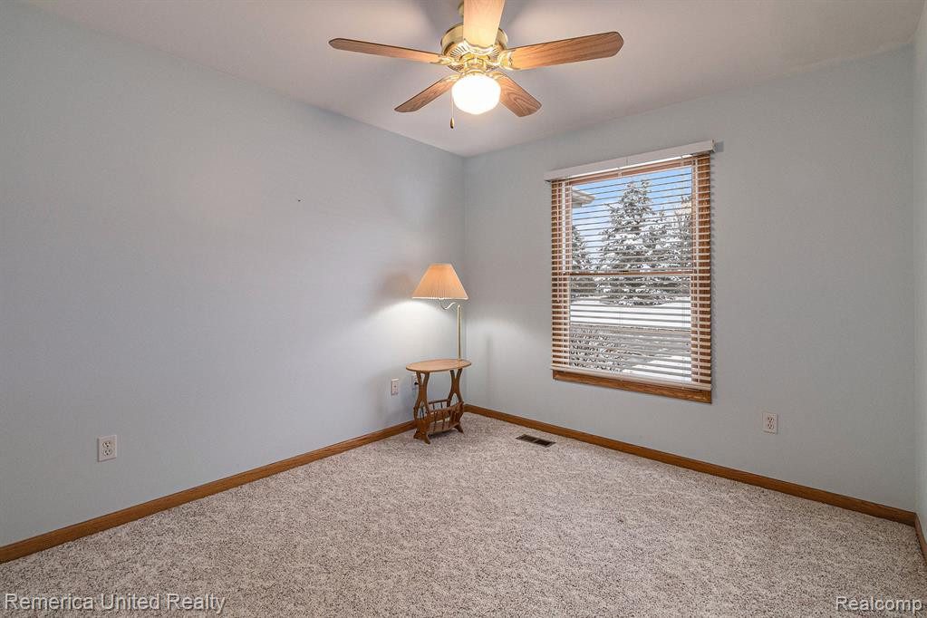 939 PERSIMMON Drive, Brighton, MI 48116 — Photo 22