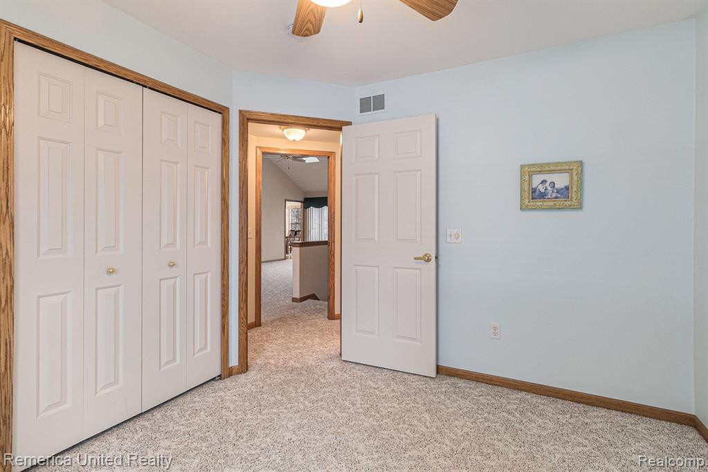 939 PERSIMMON Drive, Brighton, MI 48116 — Photo 23