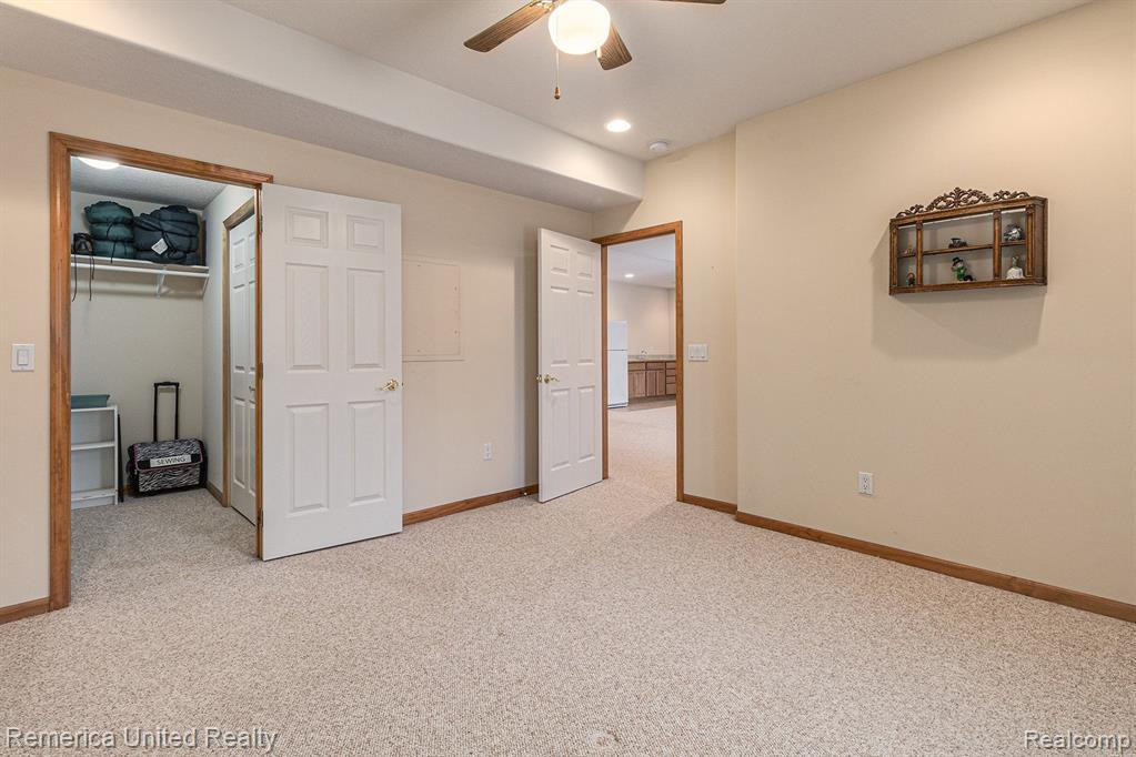 939 PERSIMMON Drive, Brighton, MI 48116 — Photo 29