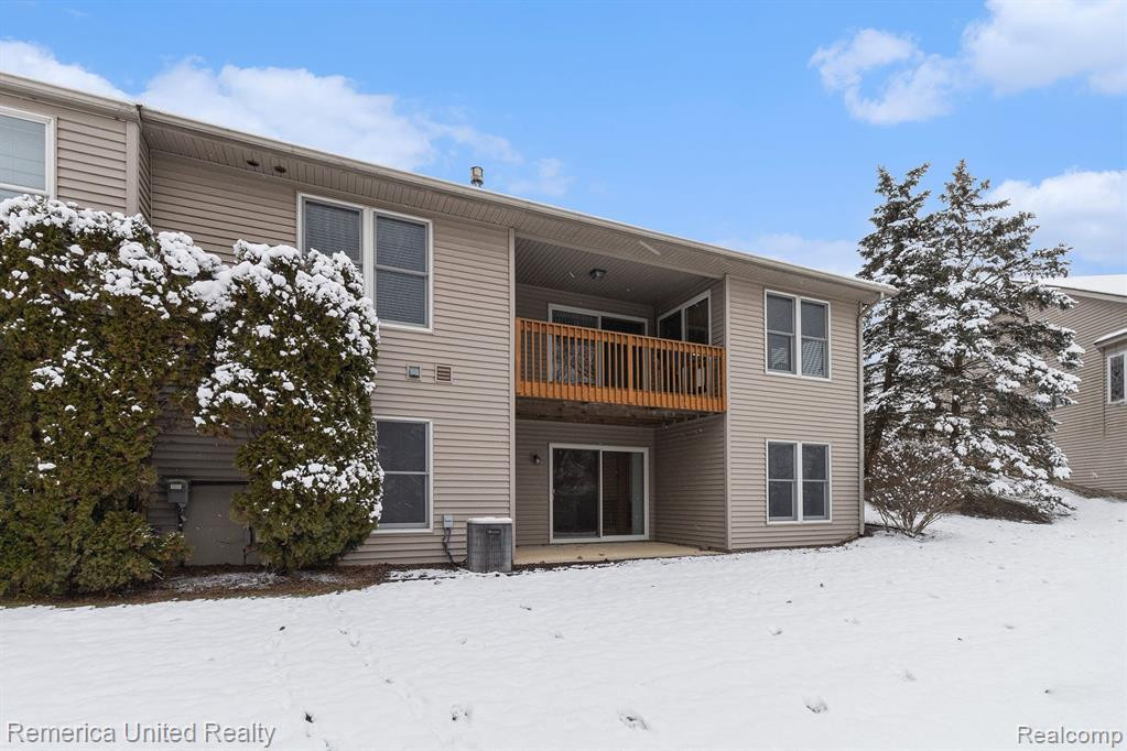939 PERSIMMON Drive, Brighton, MI 48116 — Photo 34