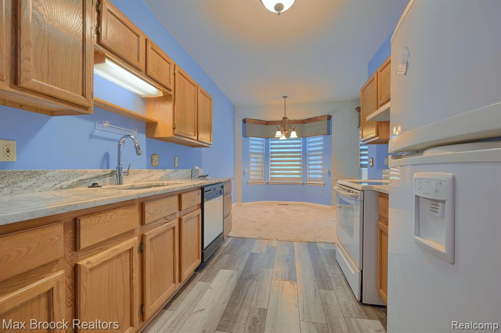 29389 BREEZEWOOD, Farmington Hills, MI 48331 — Photo 9