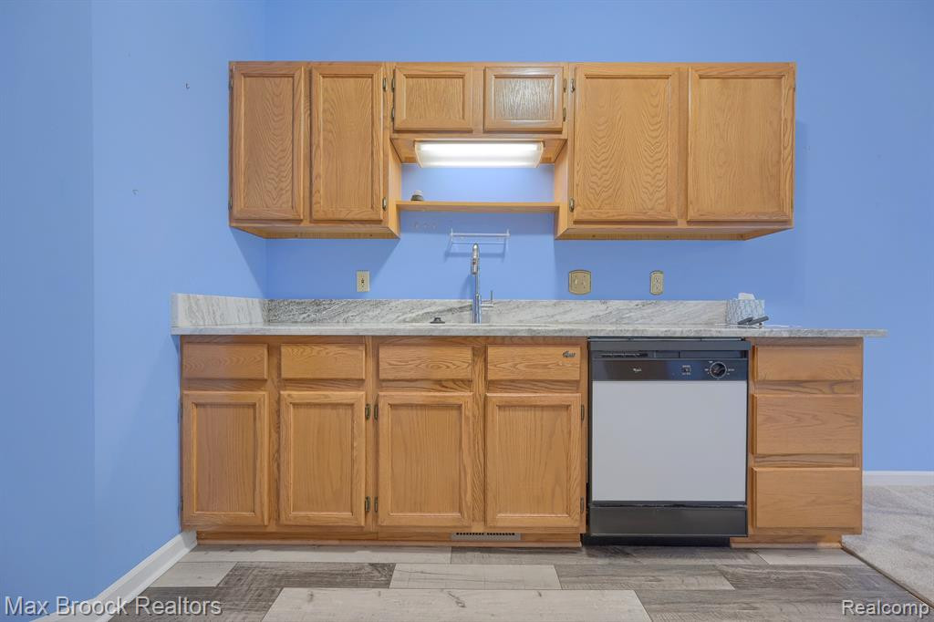 29389 BREEZEWOOD, Farmington Hills, MI 48331 — Photo 11