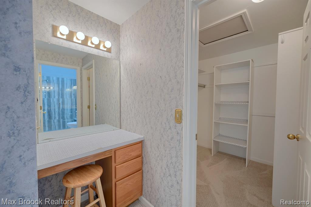 29389 BREEZEWOOD, Farmington Hills, MI 48331 — Photo 17
