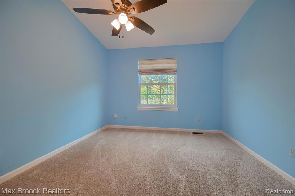 29389 BREEZEWOOD, Farmington Hills, MI 48331 — Photo 19