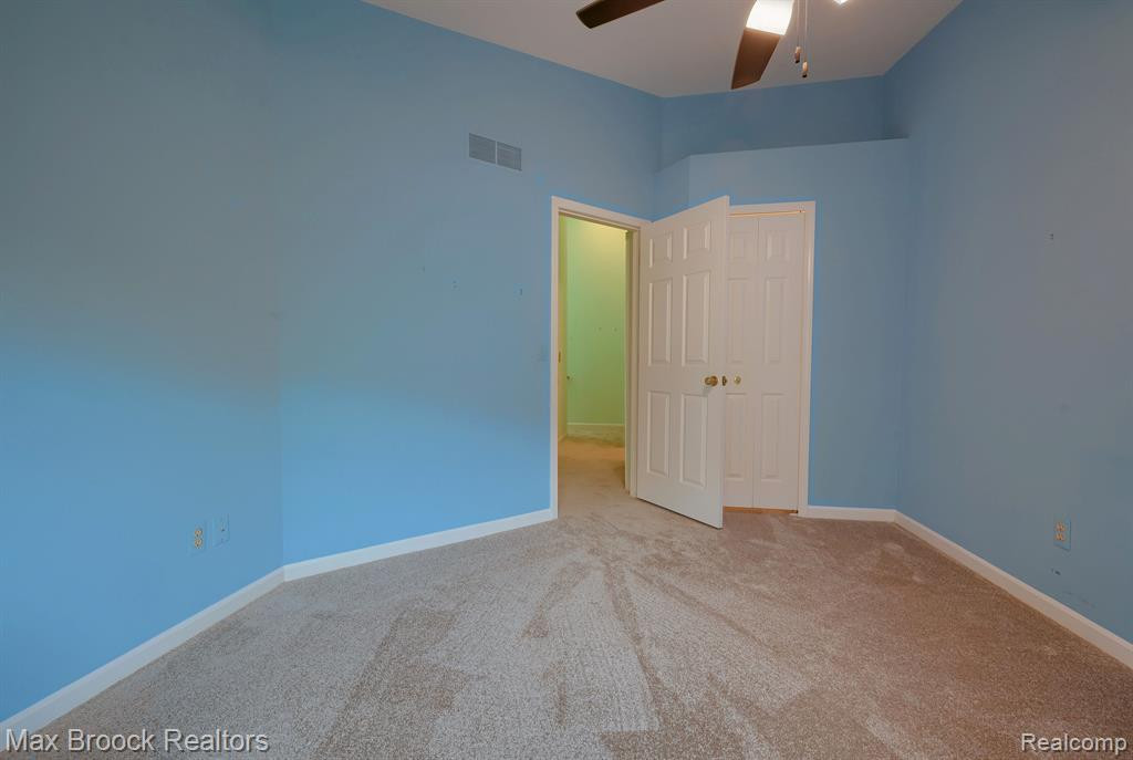 29389 BREEZEWOOD, Farmington Hills, MI 48331 — Photo 20