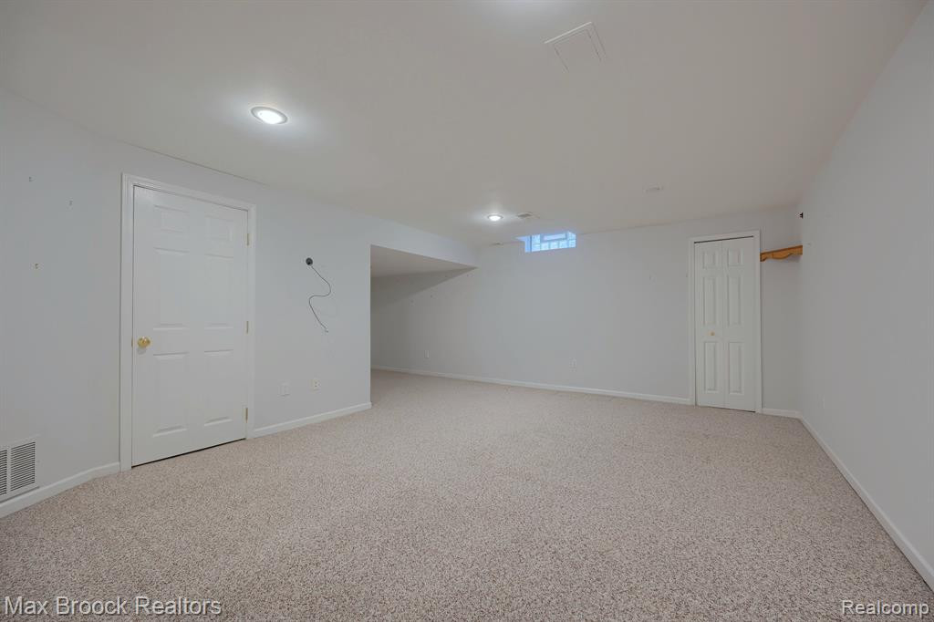 29389 BREEZEWOOD, Farmington Hills, MI 48331 — Photo 23