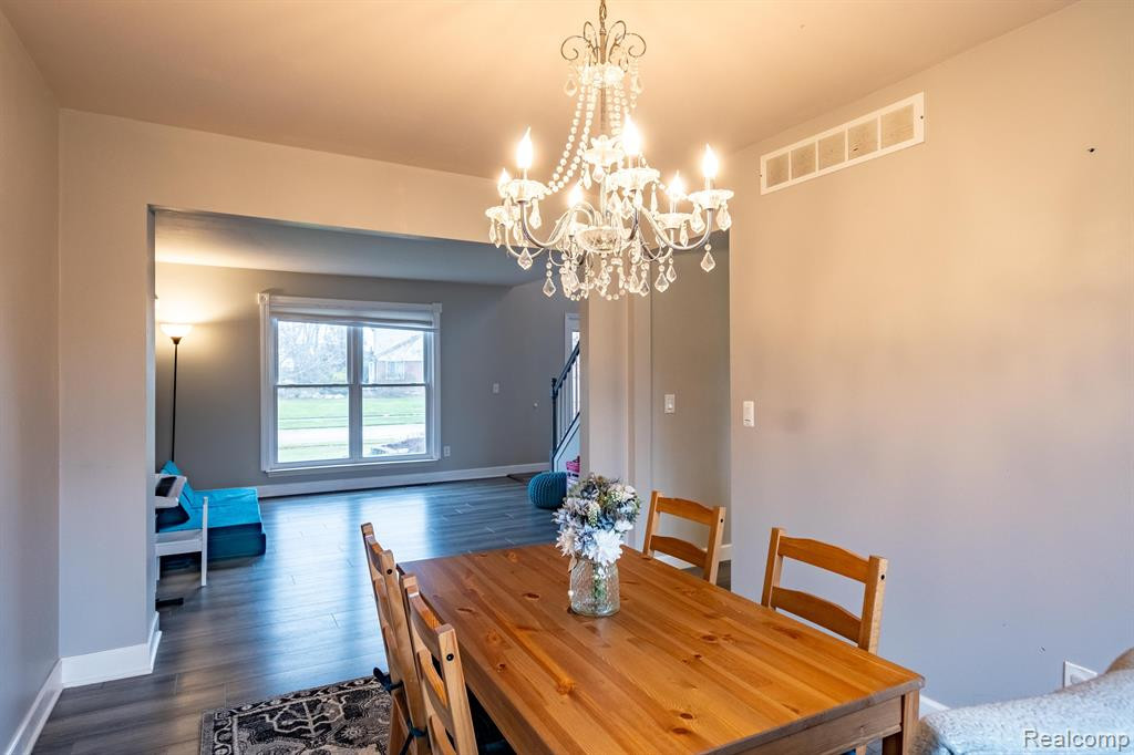 44174 STONEBRIDGE Drive, Van Buren, MI 48111 — Photo 10