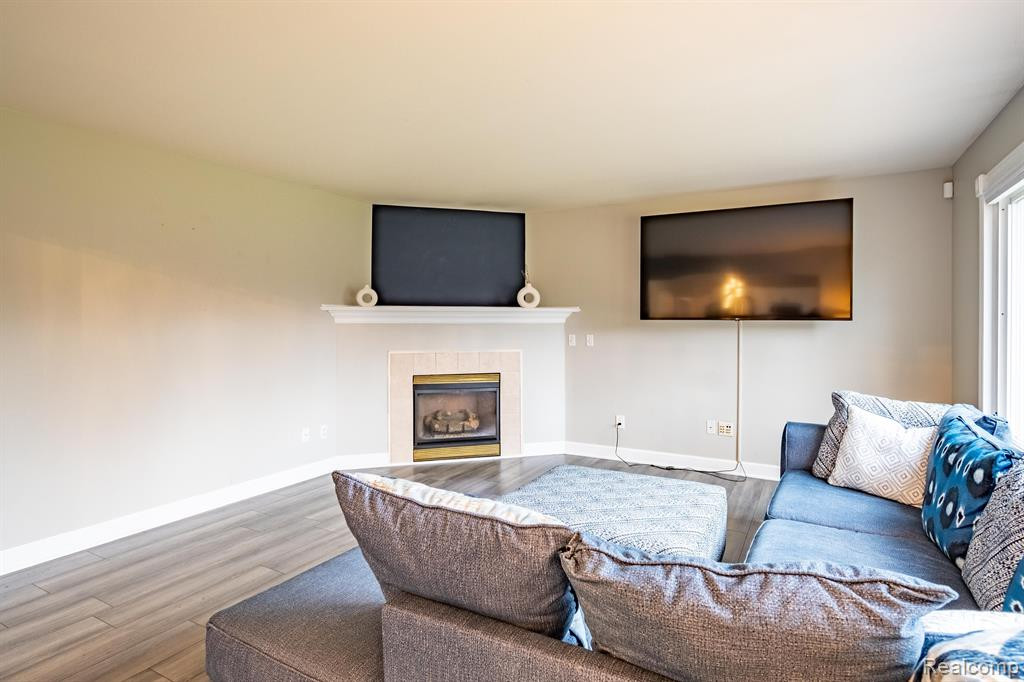 44174 STONEBRIDGE Drive, Van Buren, MI 48111 — Photo 15
