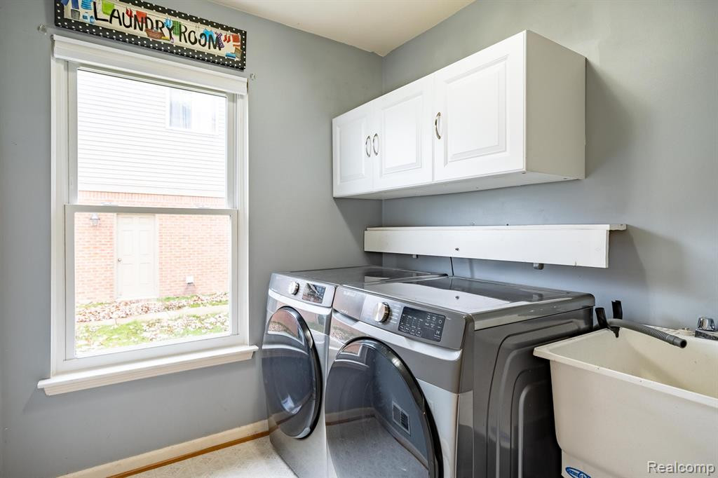 44174 STONEBRIDGE Drive, Van Buren, MI 48111 — Photo 19