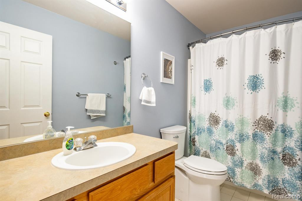 44174 STONEBRIDGE Drive, Van Buren, MI 48111 — Photo 25