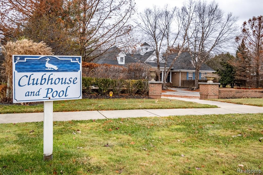 44174 STONEBRIDGE Drive, Van Buren, MI 48111 — Photo 42
