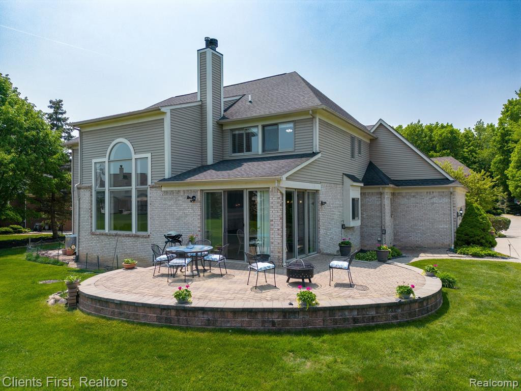 465 TORRINGTON Drive W, Canton, MI 48188 — Photo 4