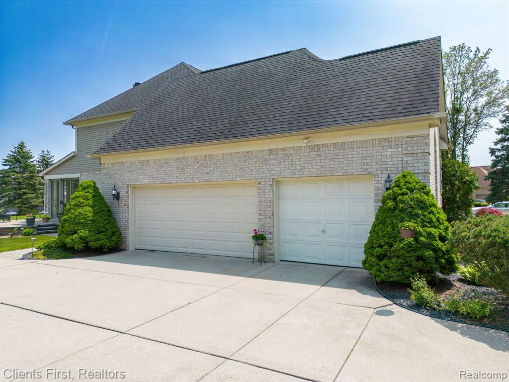 465 TORRINGTON Drive W, Canton, MI 48188 — Photo 6