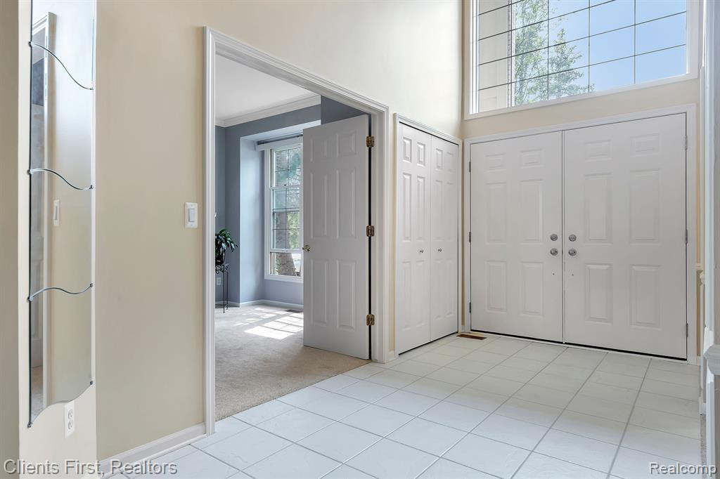 465 TORRINGTON Drive W, Canton, MI 48188 — Photo 10