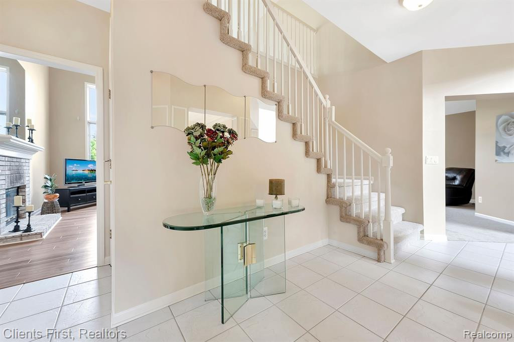 465 TORRINGTON Drive W, Canton, MI 48188 — Photo 16