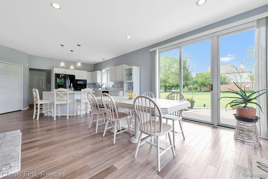 465 TORRINGTON Drive W, Canton, MI 48188 — Photo 20