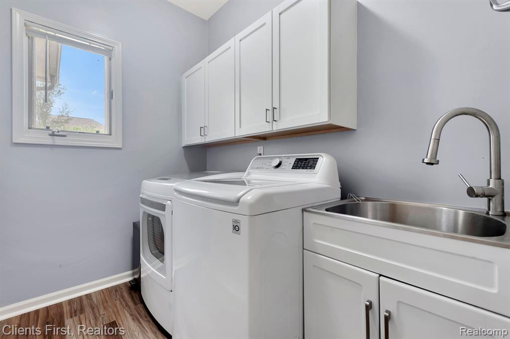 465 TORRINGTON Drive W, Canton, MI 48188 — Photo 28