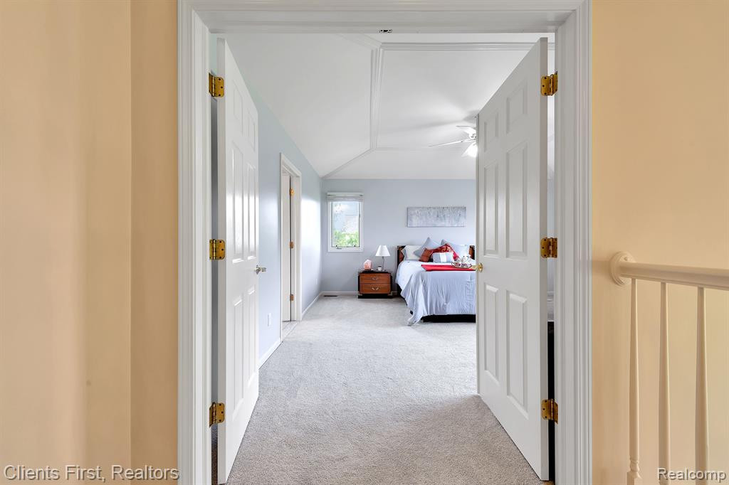 465 TORRINGTON Drive W, Canton, MI 48188 — Photo 37