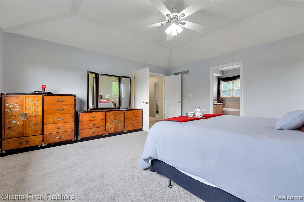 465 TORRINGTON Drive W, Canton, MI 48188 — Photo 38