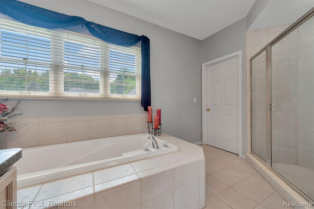 465 TORRINGTON Drive W, Canton, MI 48188 — Photo 41