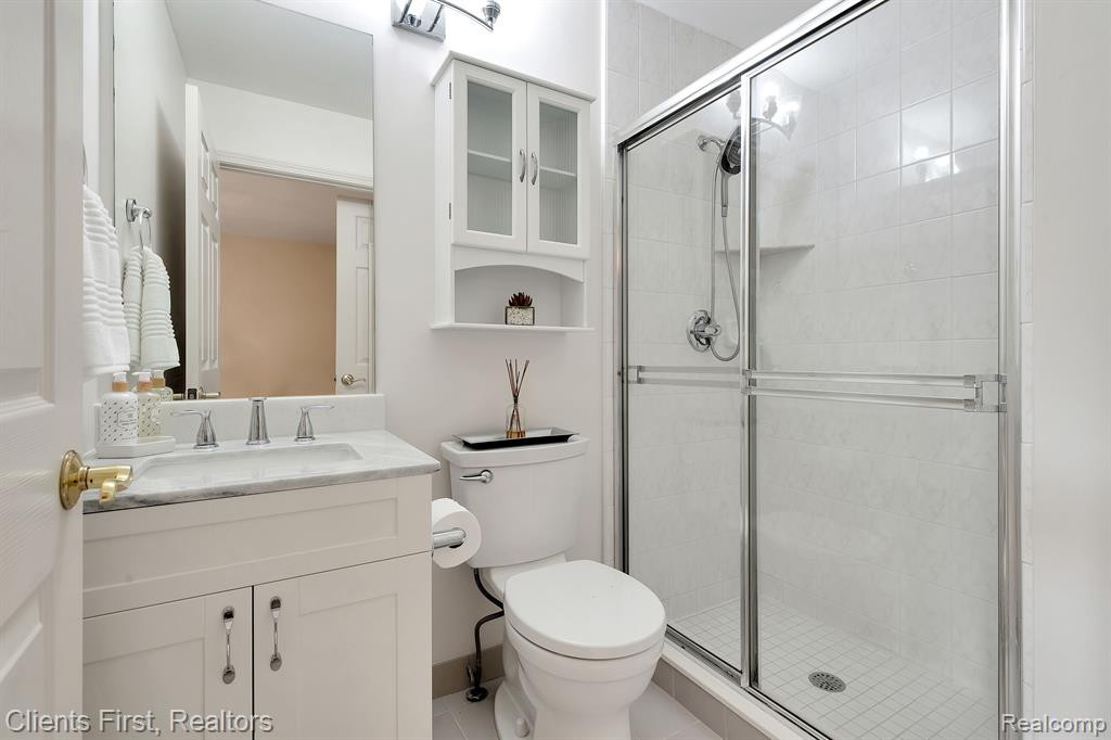 465 TORRINGTON Drive W, Canton, MI 48188 — Photo 47
